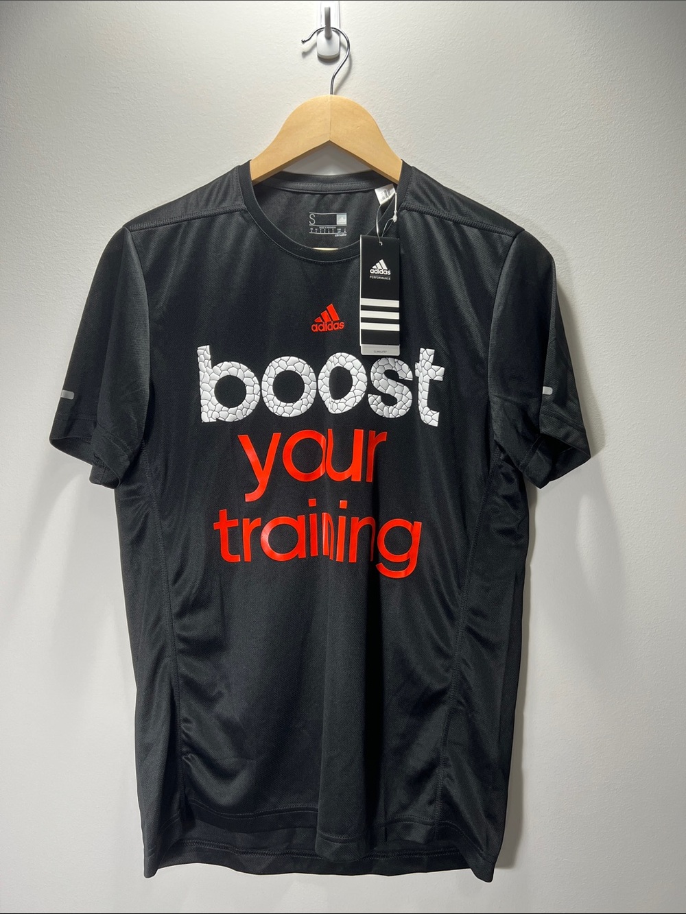 NWT adidas Black Men's 'Boost Your Training' Graphic Tee - Small